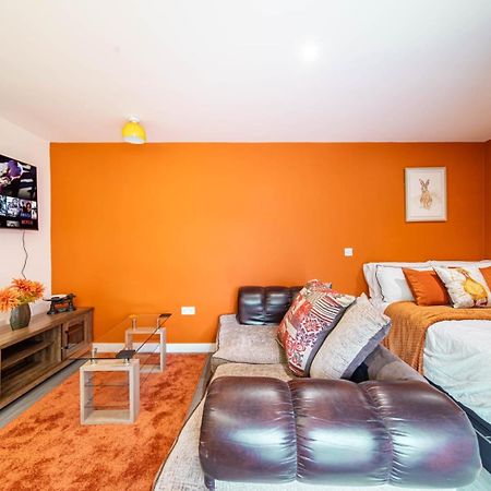 Corner Studio Apartment In Sheffield Eksteriør billede